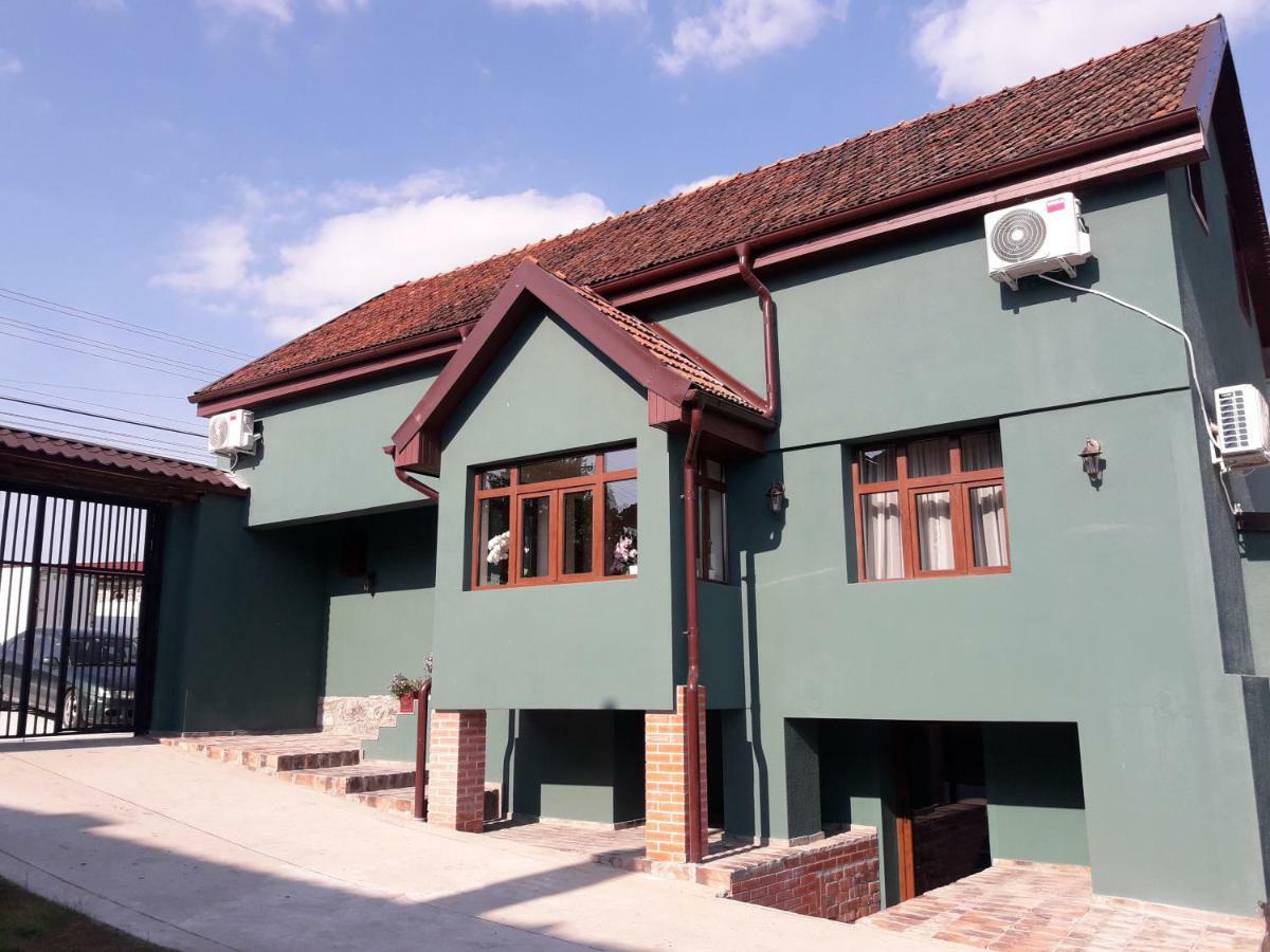 Oravitza Inn 奥拉维察 外观 照片
